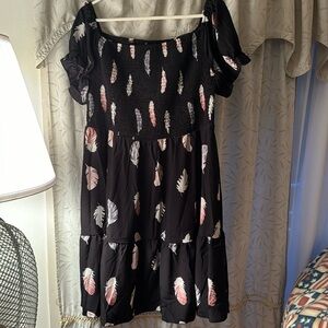 Black seer sucker top dress with leaves